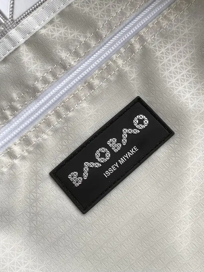 ISSEY MIYAKE Bao Bao Large