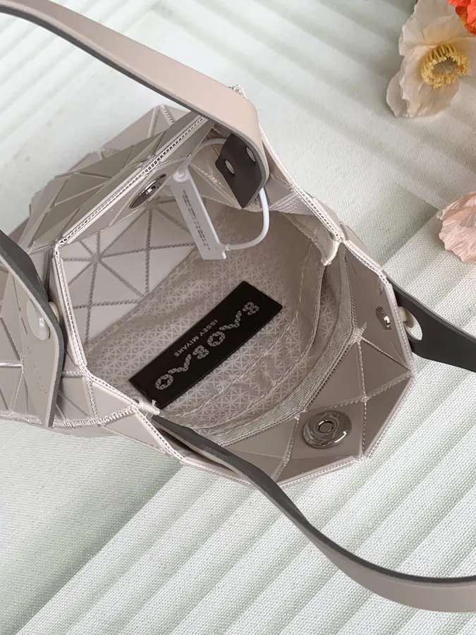 ISSEY MIYAKE Bao Bao Small