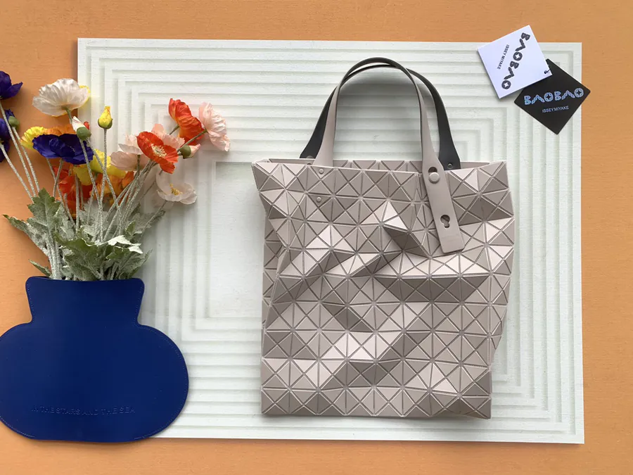 ISSEY MIYAKE Bao Bao Large