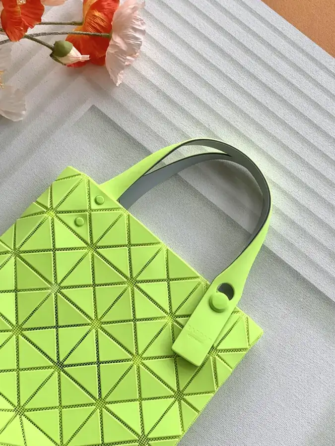 ISSEY MIYAKE Bao Bao Small
