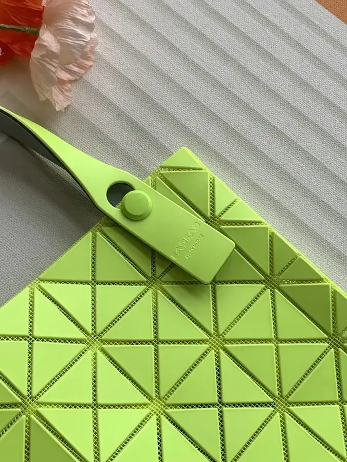 ISSEY MIYAKE Bao Bao Small