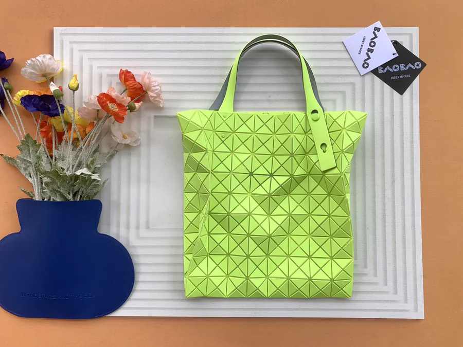ISSEY MIYAKE BAO BAO Large