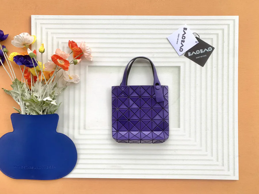 ISSEY MIYAKE Bao Bao Small