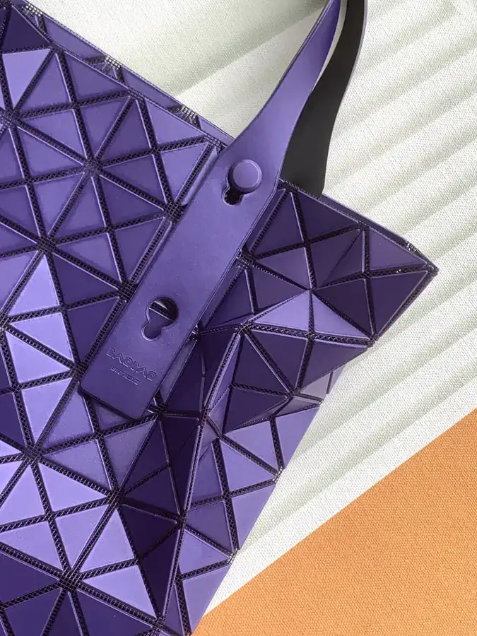 ISSEY MIYAKE BAO BAO Large