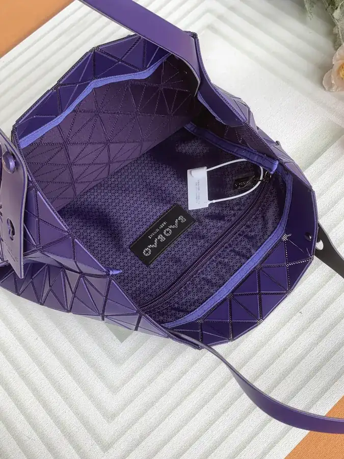 ISSEY MIYAKE BAO BAO Large