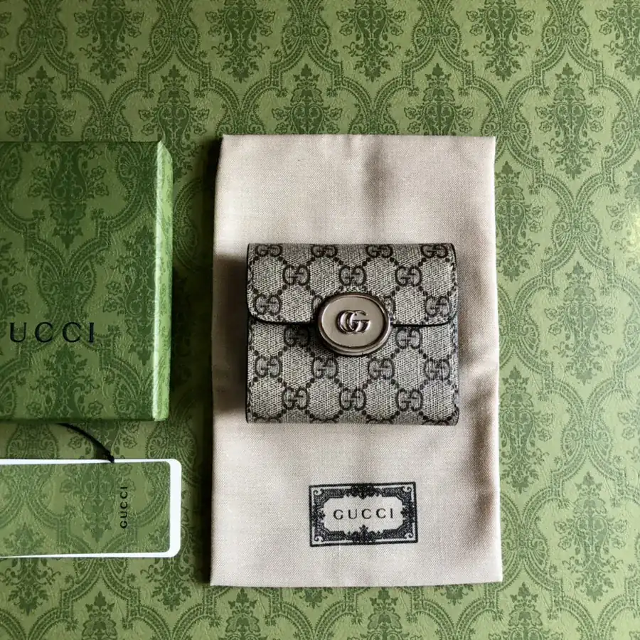 Mini Series Wallet with Classic Elements