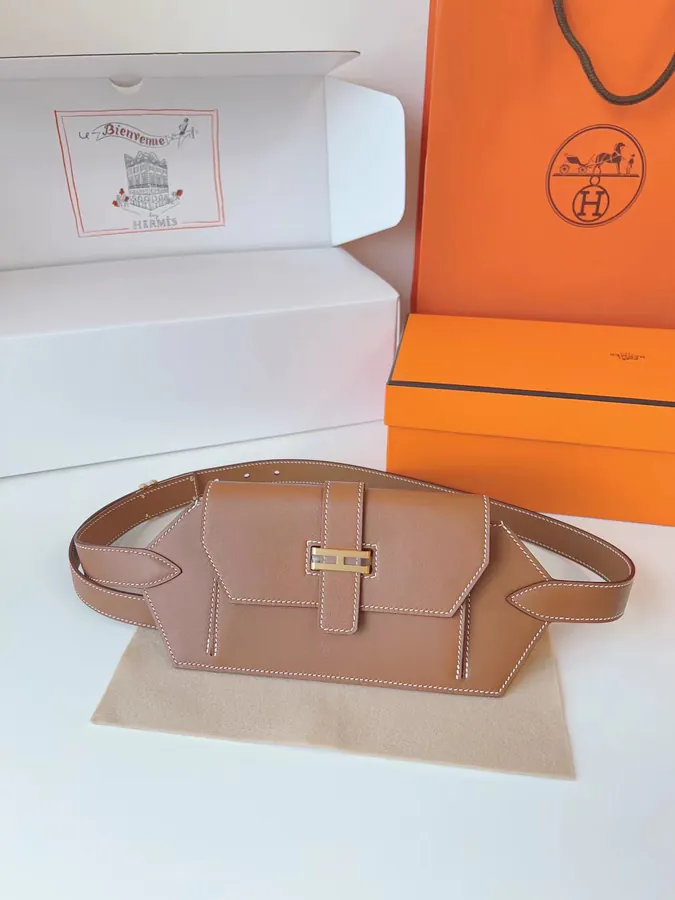 Elan Poet 24 Bucket Bag Swift Calfskin