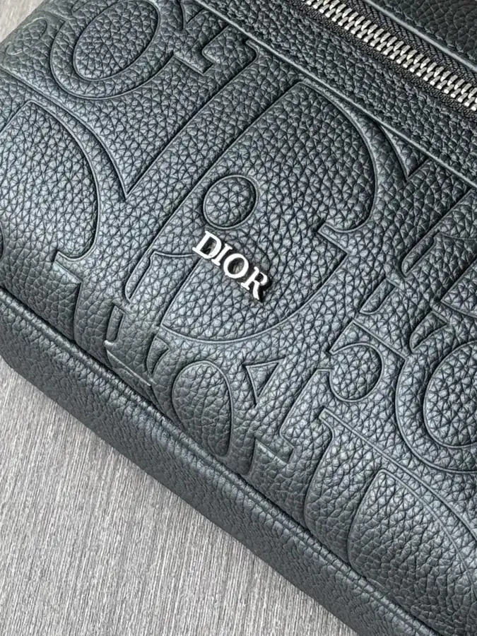 Rider 2.0 Zippered Messenger Bag 2024 Autumn Men's Collection