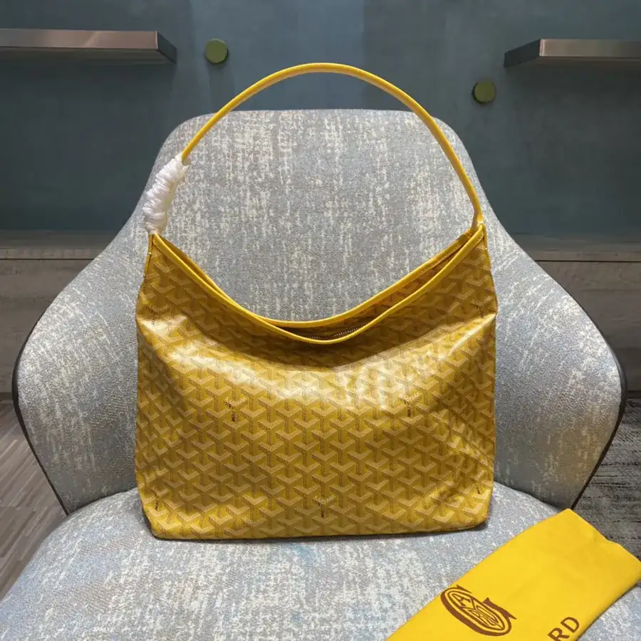 Goyard Bohème Hobo Bag Lightweight and Versatile