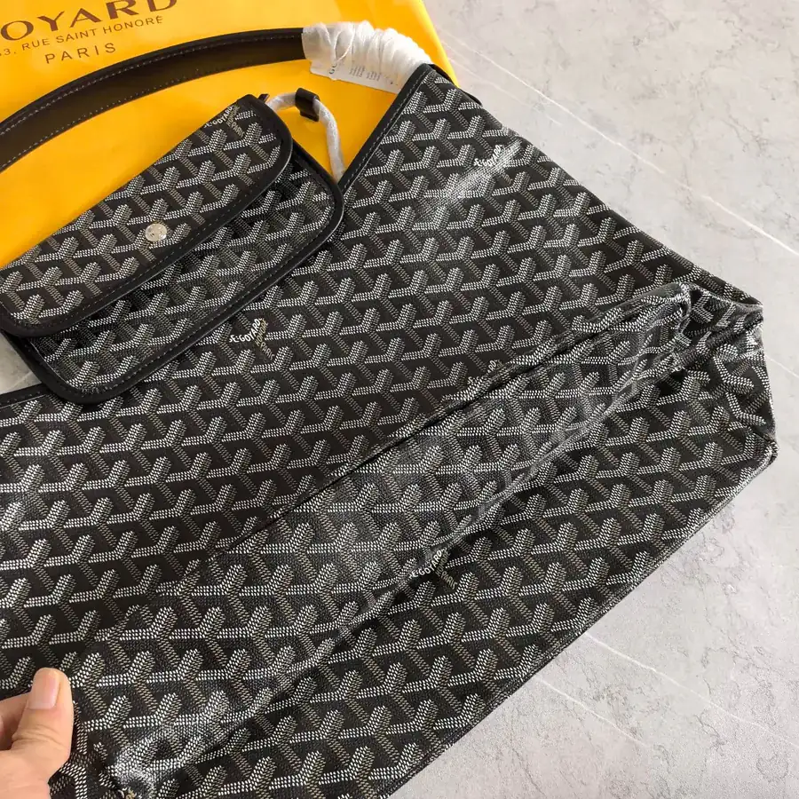 Goyard Hobo with Silk Print, Elegant and Casual