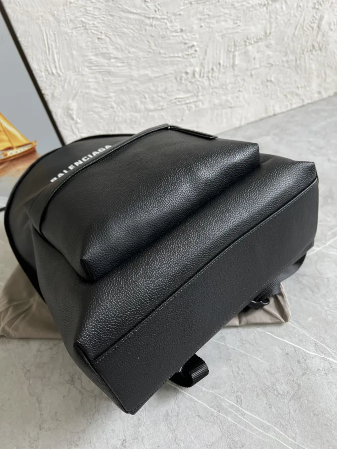 Balenciaga 18SS秋冬新款 Netted Backpack