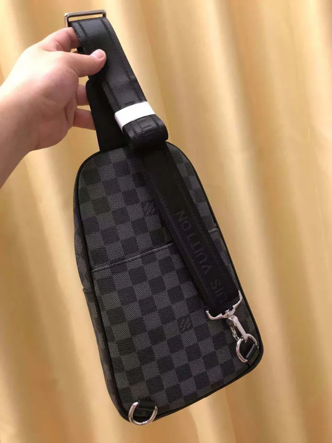P210 V Family Bag