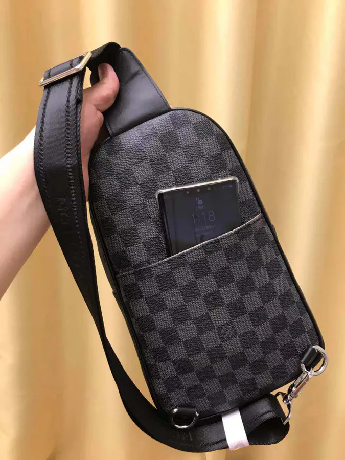 P210 V Family Bag