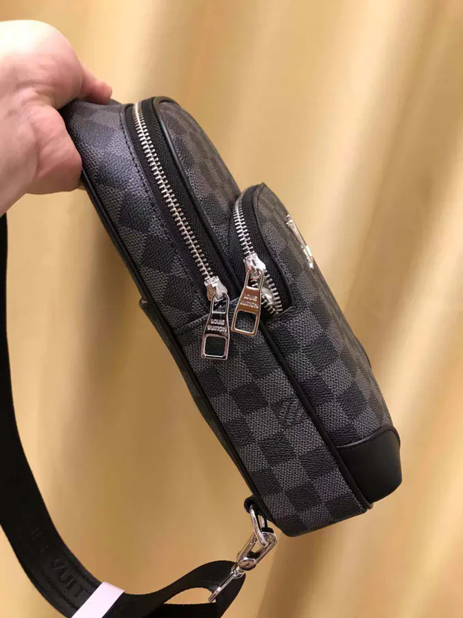 P210 V Family Bag