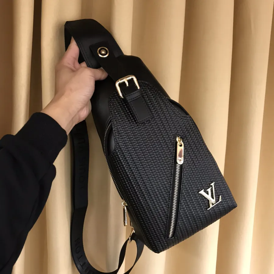 V Style Chest Bag in Black
