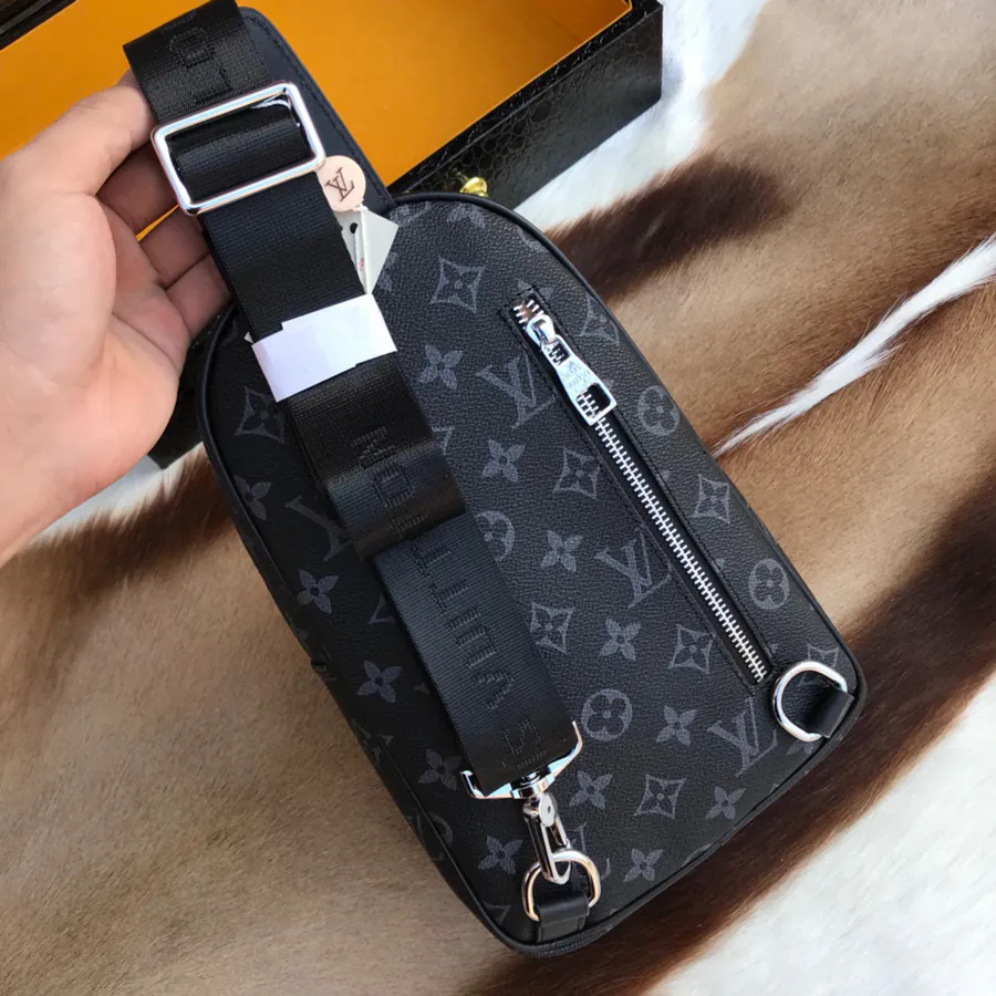 New Background V Family Style V Chest Bag