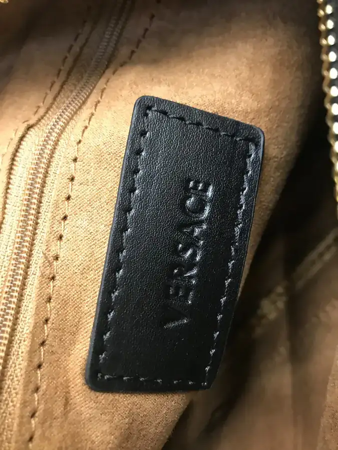 2021 New Fanja Crossbody Bag Classic Design with Zipper Detail