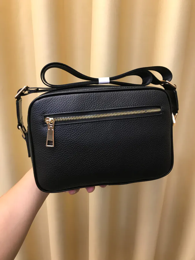 2021 New Fanjia Crossbody Bag Classic Design with Zippered Pockets