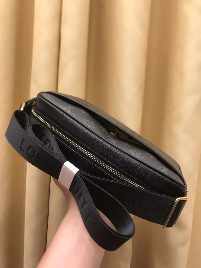 V Brand New Arrival Bucket Bag with Logo Embroidery