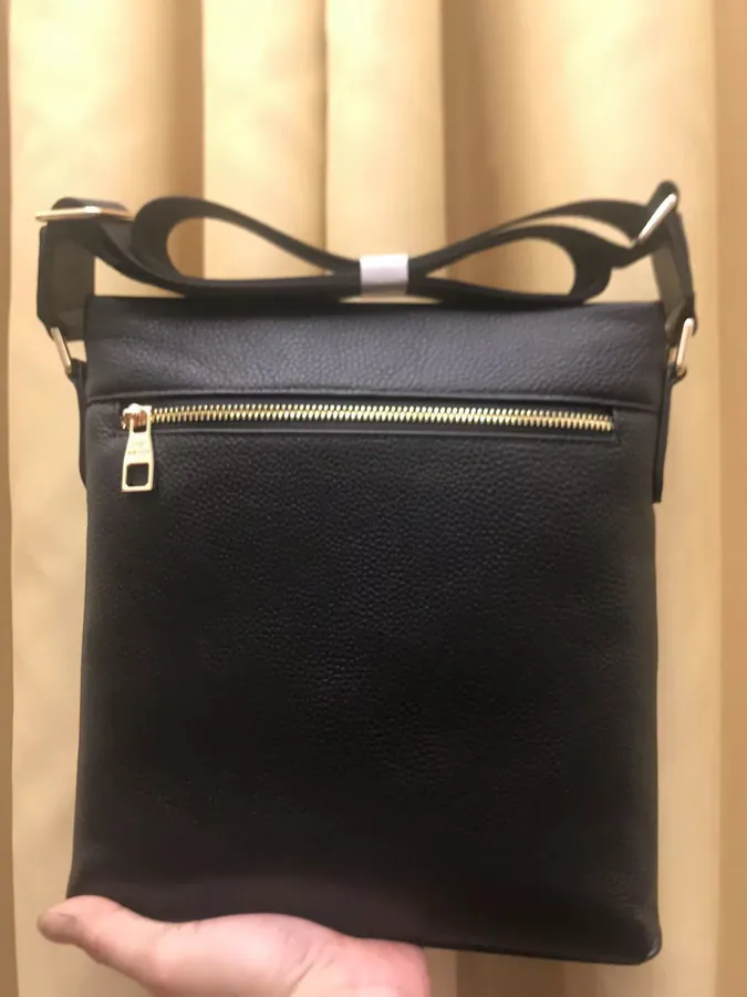 2023 V Brand New Crossbody Bag Grained Calfskin, Classic Design