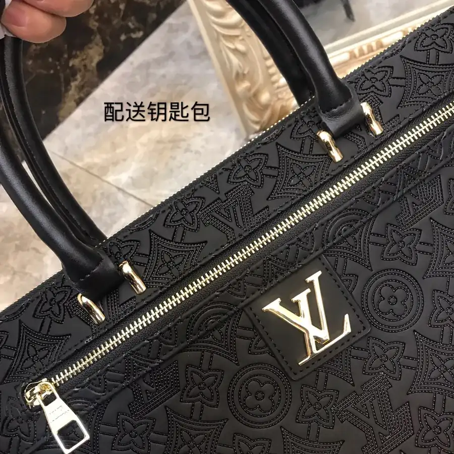 Pt330 New Mens Bag Premium Platinum Calfskin