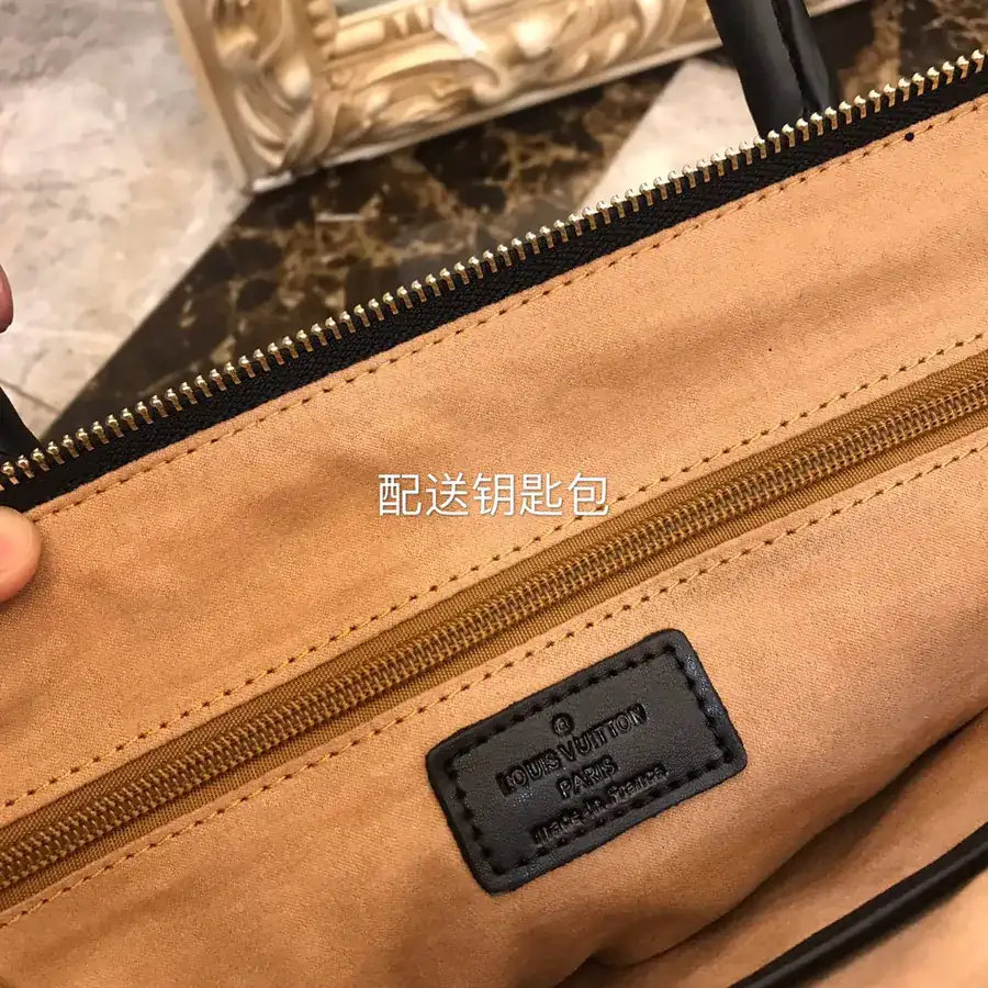 Pt330 New Mens Bag Premium Platinum Calfskin