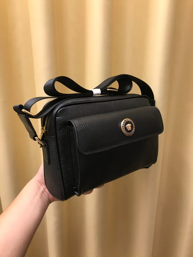 2021 New Fanjia Crossbody Bag with Flip Cover
