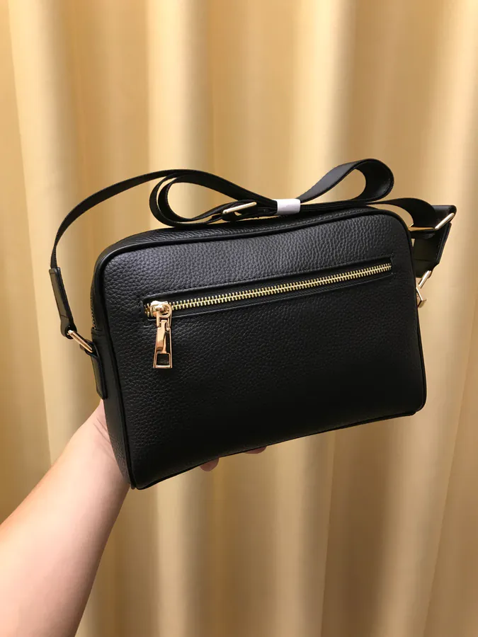 2021 New Fanjia Crossbody Bag with Flip Cover