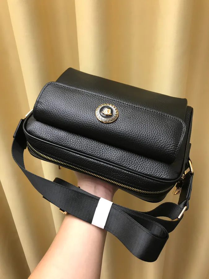 2021 New Fanjia Crossbody Bag with Flip Cover