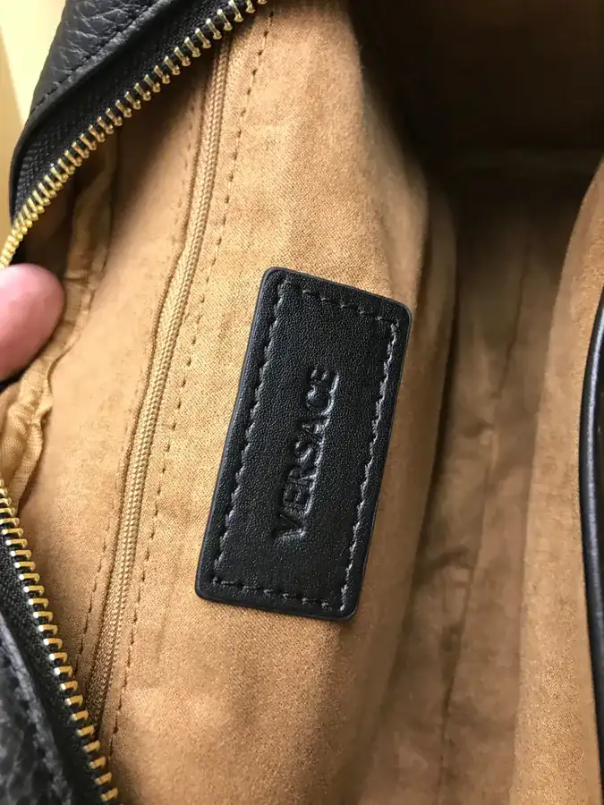 2021 New Fanjia Crossbody Bag with Flip Cover