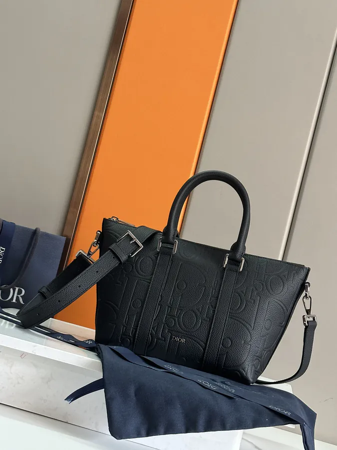Dior Weekender 25 Handbag Classic Elegance