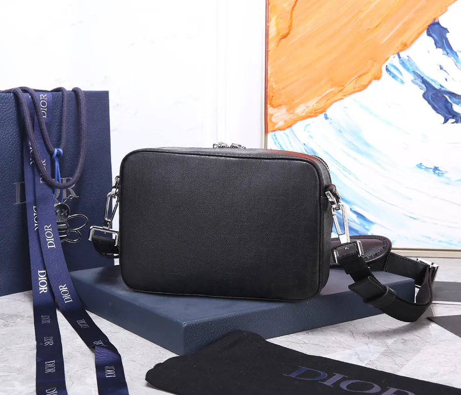 Safari Messenger Bag Large Size, Black Oblique Galaxy Print
