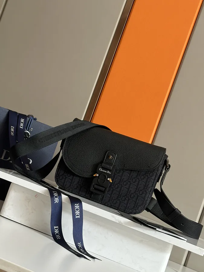 Cistian Satchel Mini Size, Grained Calfskin