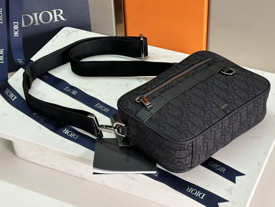 Safari Messenger Bag Compact and Practical
