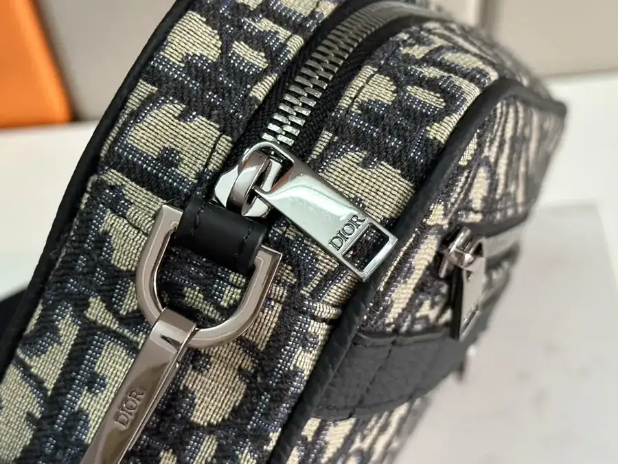 Safari Messenger Bag Mini Size