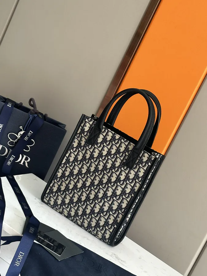 Safari North South Small Handbag