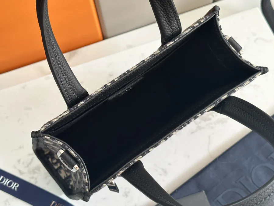 Safari North South Small Handbag