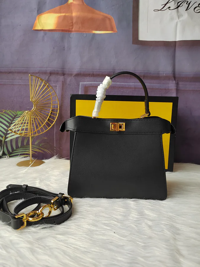 Peekaboo I SeeU Handbag in Black