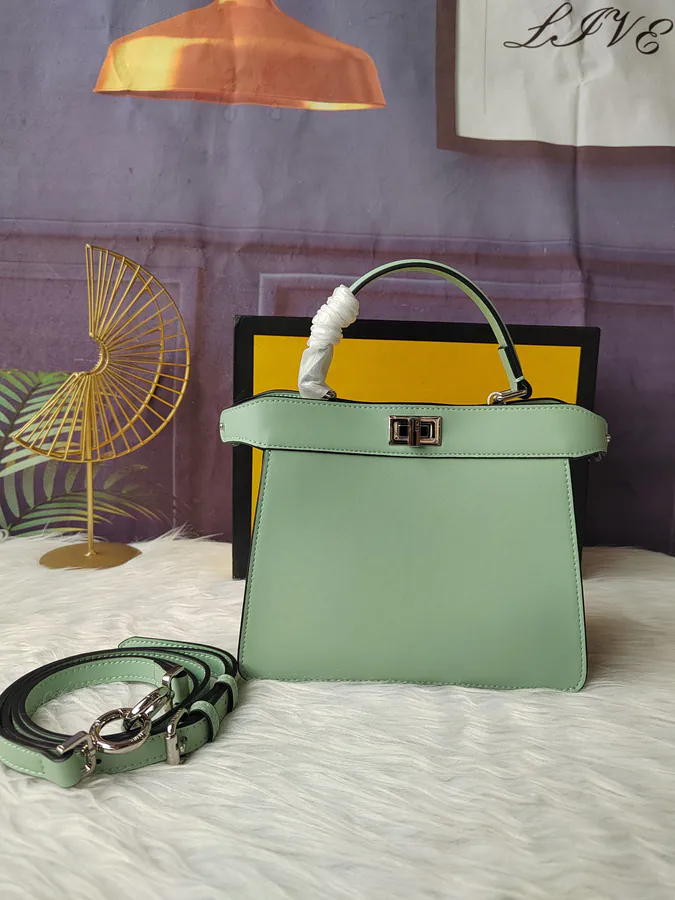 Peekaboo I SeeU Handbag in Green
