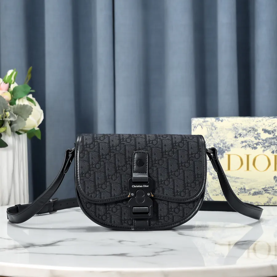Dior Unisex Crossbody Bag Premium Leather, Perfect Craftsmanship