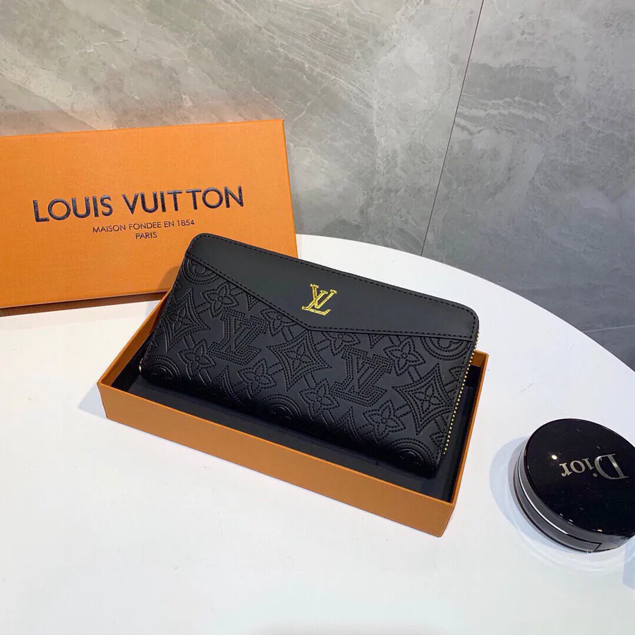 Louis Vuitton Classic Heritage Bucket Bag