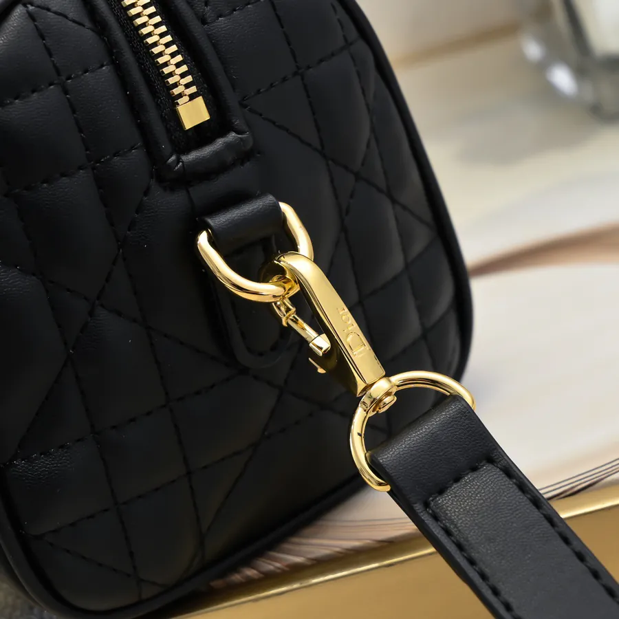 Maria Grazia Chiuri Groove 20.25 Handbag Winter Collection, Bucket Bag