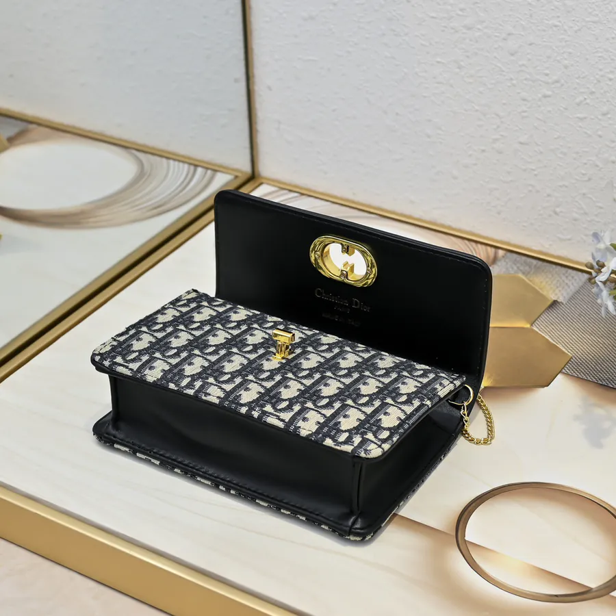 Miss Caro Chain Handbag