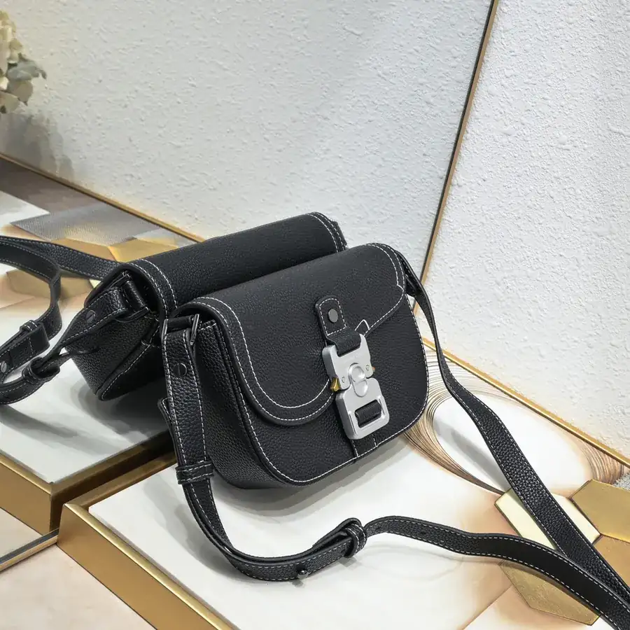Di.or Saddle Tote with Strap 2023 Spring Men's Collection