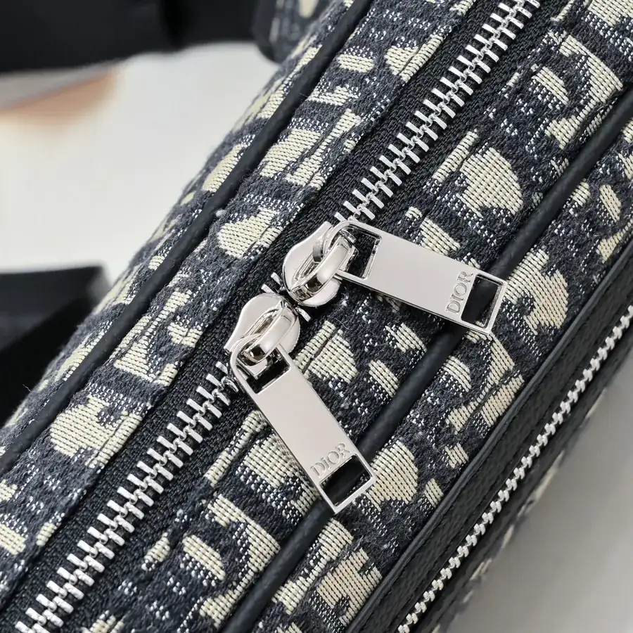 D Home Upgraded Waist Bag with Modern Style