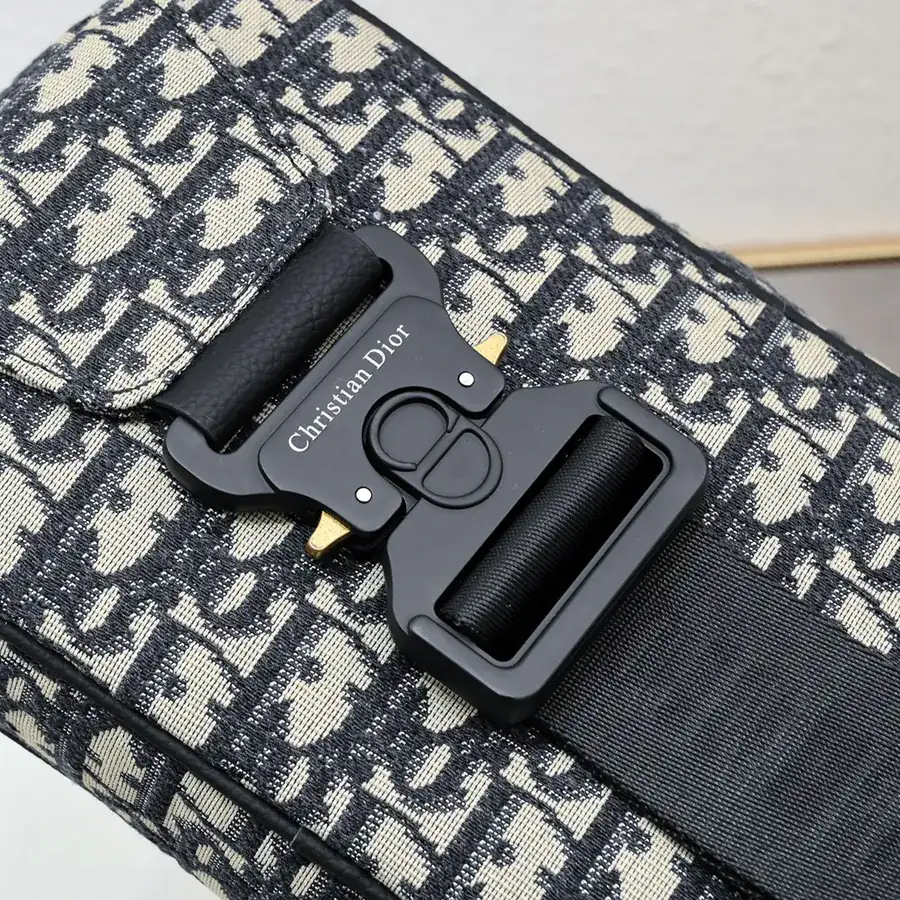 D Home Upgraded Waist Bag with Modern Style
