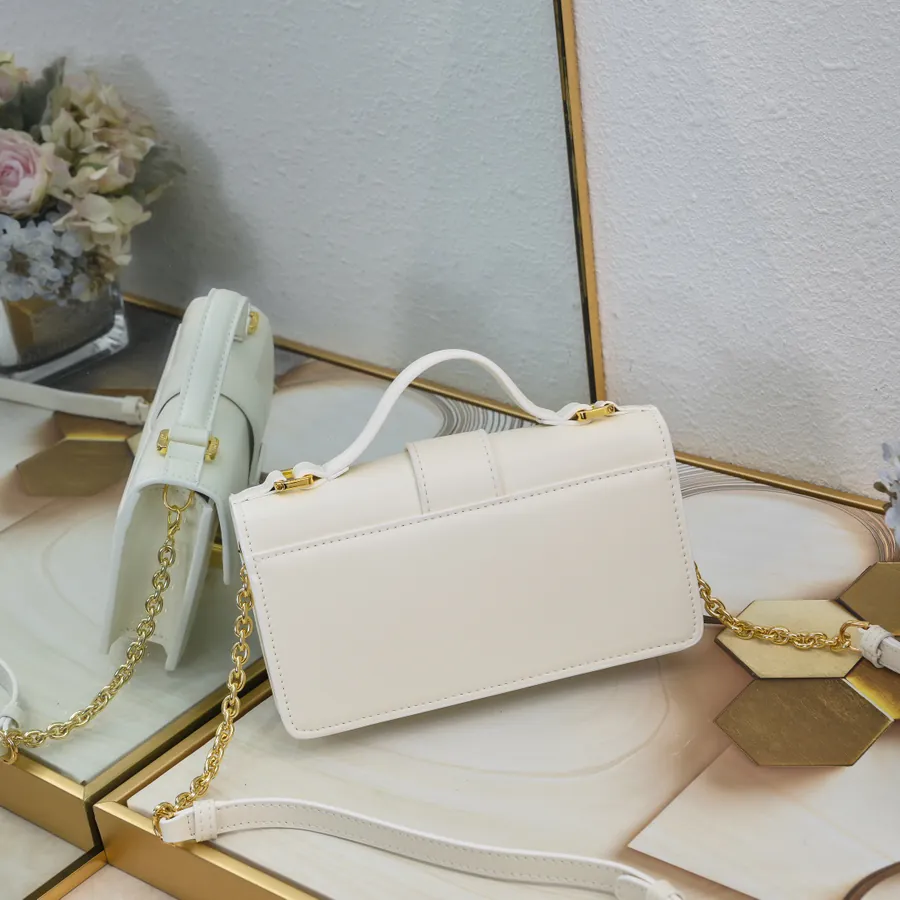 Miss Montaigne Mini Chain Bag