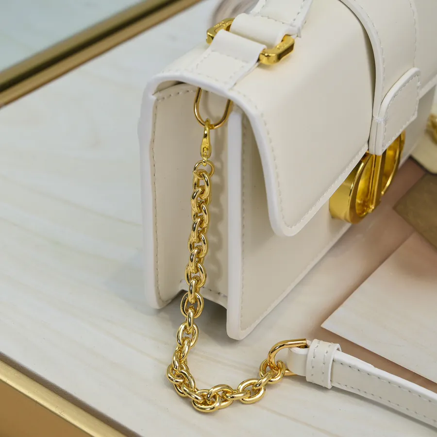 Miss Montaigne Mini Chain Bag