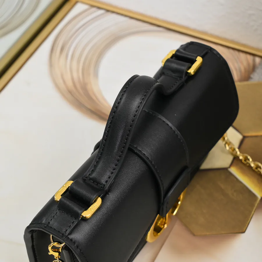 Miss Montaigne Mini Chain Bag