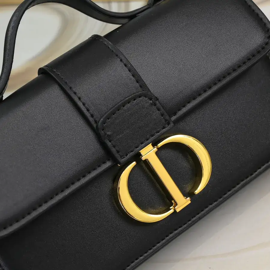 Miss Montaigne Mini Chain Bag